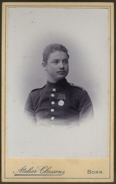 Preußen, Portrait eines Soldaten mit Zentenarmedaille-Einzelordensschnalle