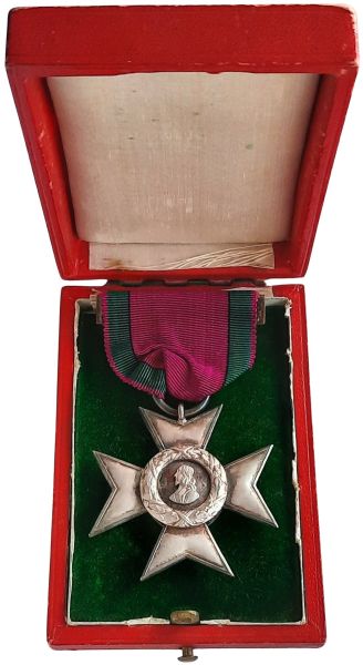 Sächsische Herzogtümer, Ernestinischer Hausorden Verdienstkreuz im Etui